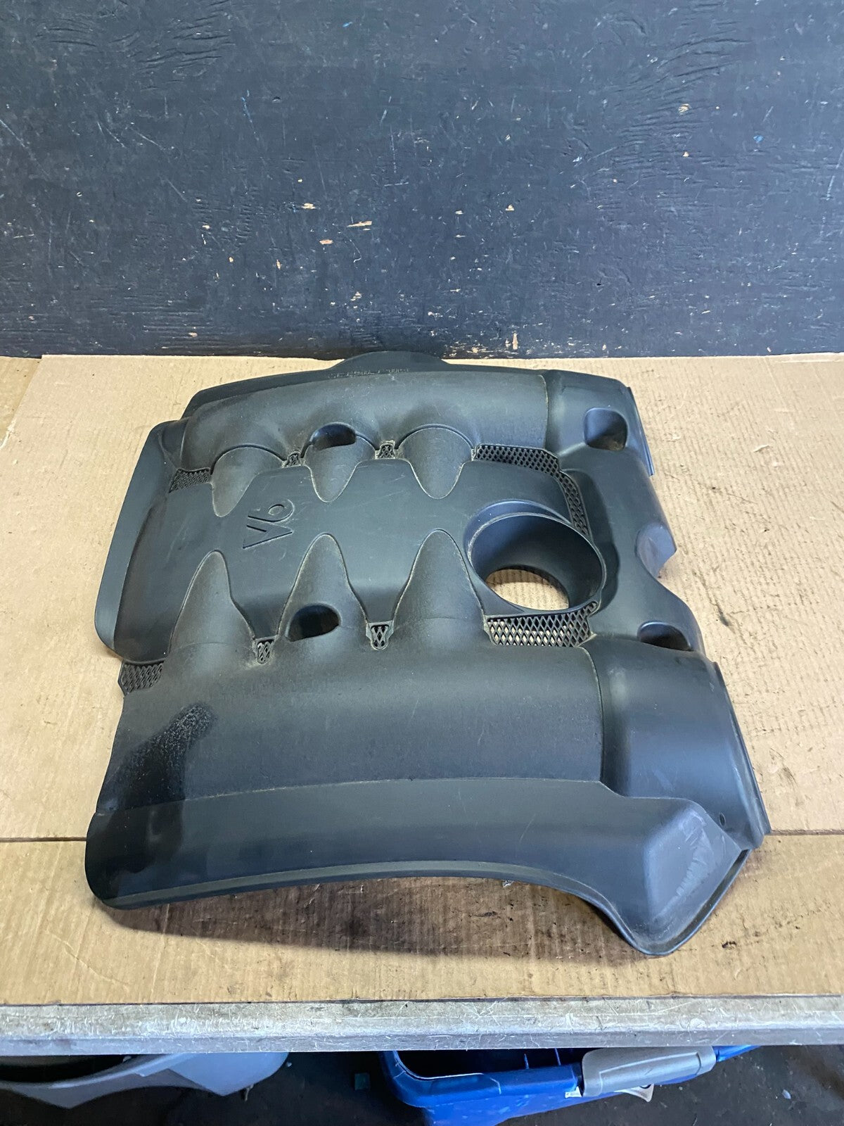 2006 to 2008 Kia Sedona V6 3.8L Engine Motor Cover O7859 PS2