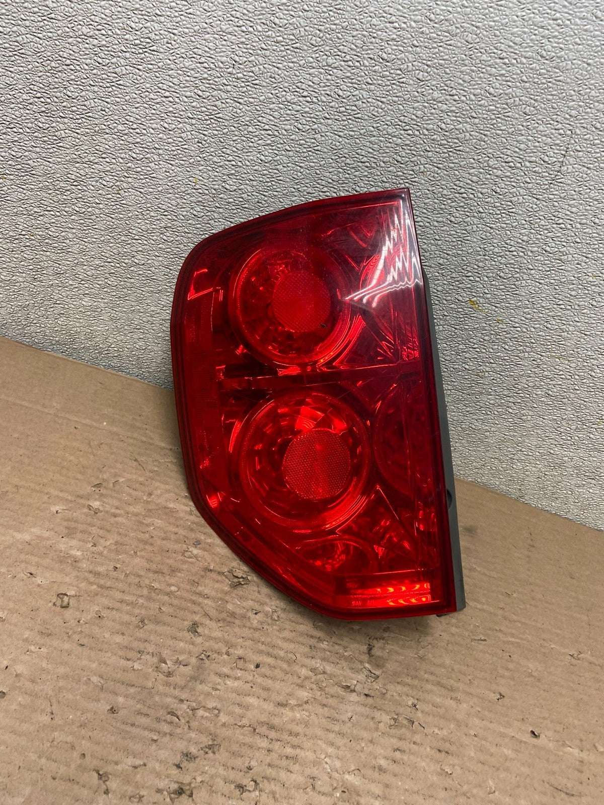 2003 2004 2005 Honda Pilot Left Driver LH Side Tail Light AA9465 LK0