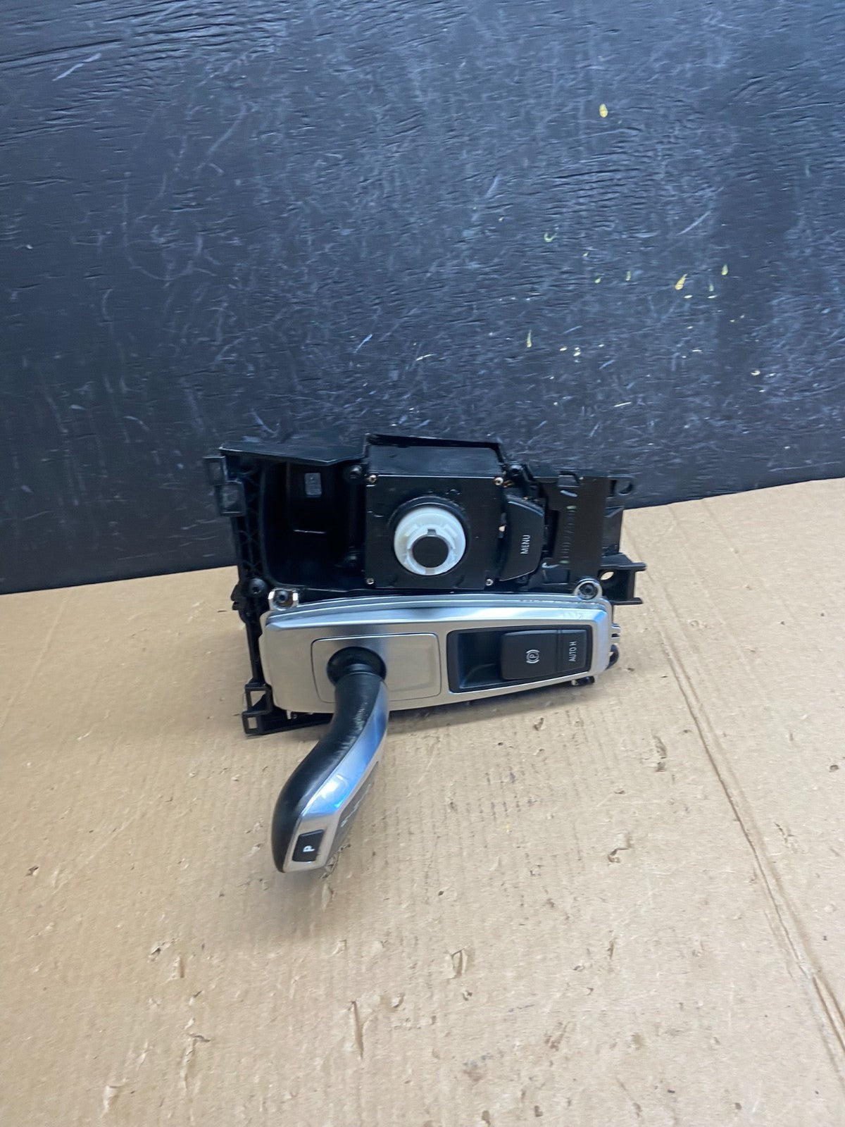 2007 to 2013 BMW X5 E70 Shift Shifter Selector Gear W/ Bezel AE3832 DG1