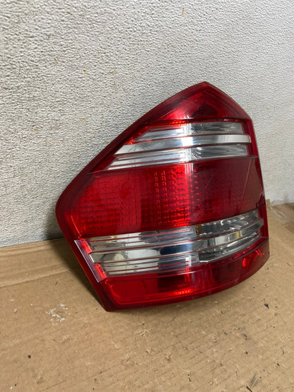 2007 to 2009 Mercedes GL-Class GL450 Left Driver LH Tail Light AH8422 LK2
