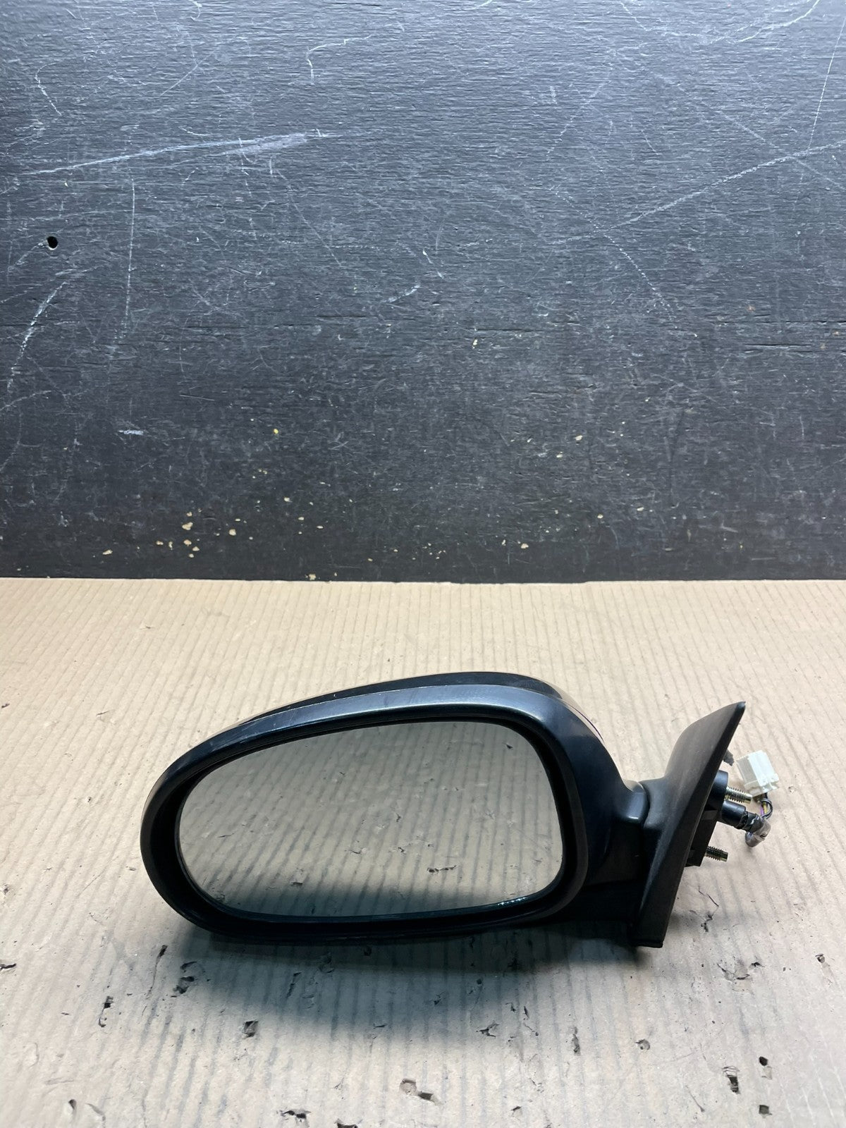 2000 to 2004 Infiniti i30 i35 Front Left Driver LH View Door Mirror OEM X0711 MS9
