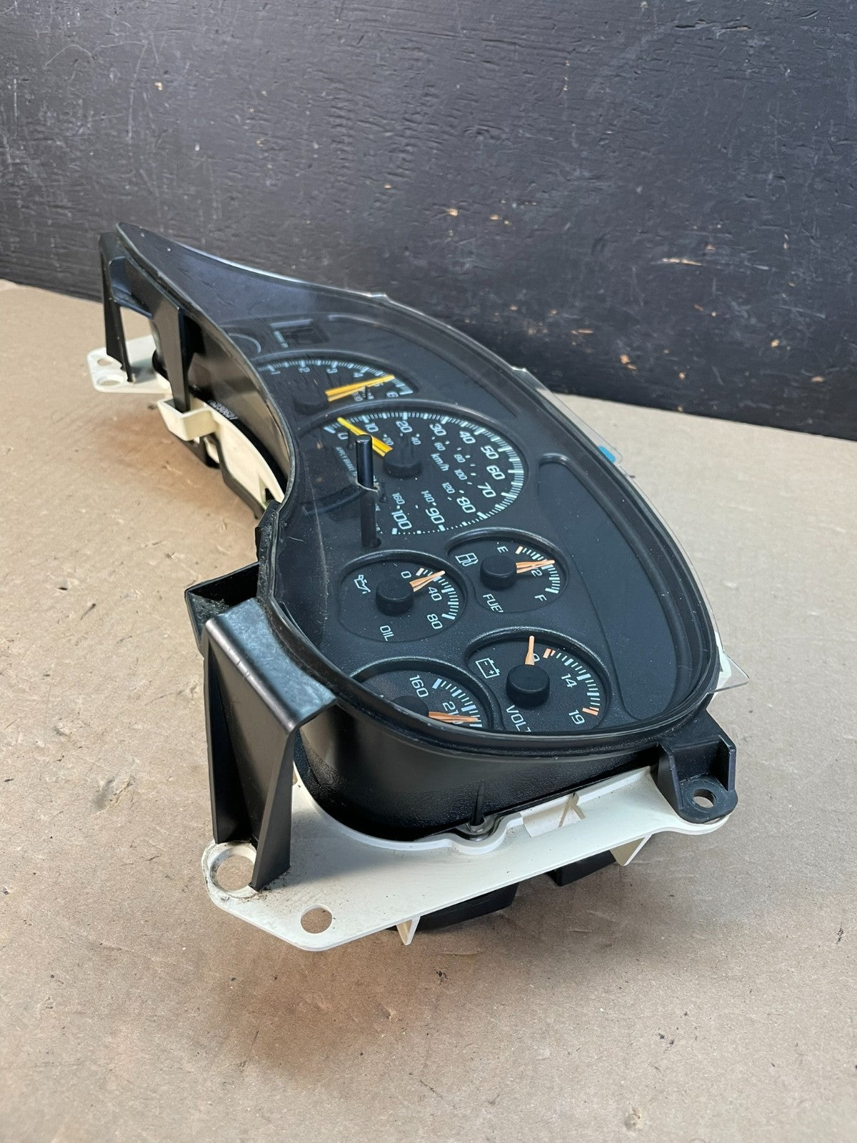 2002 GMC Yukon Speedometer Cluster Gauge AE3351 DG2