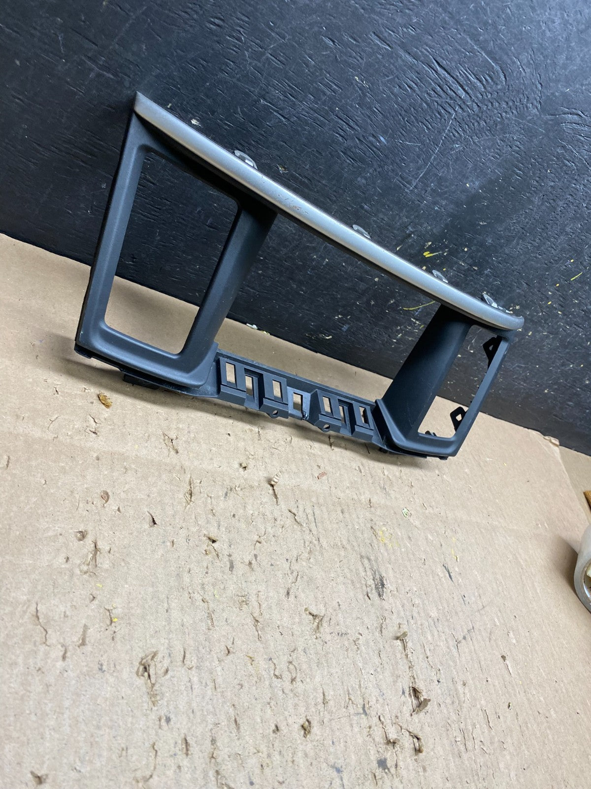 2013 to 2020 Nissan Pathfinder Center Dash Radio Trim Bezel  Surround T6081 DG1