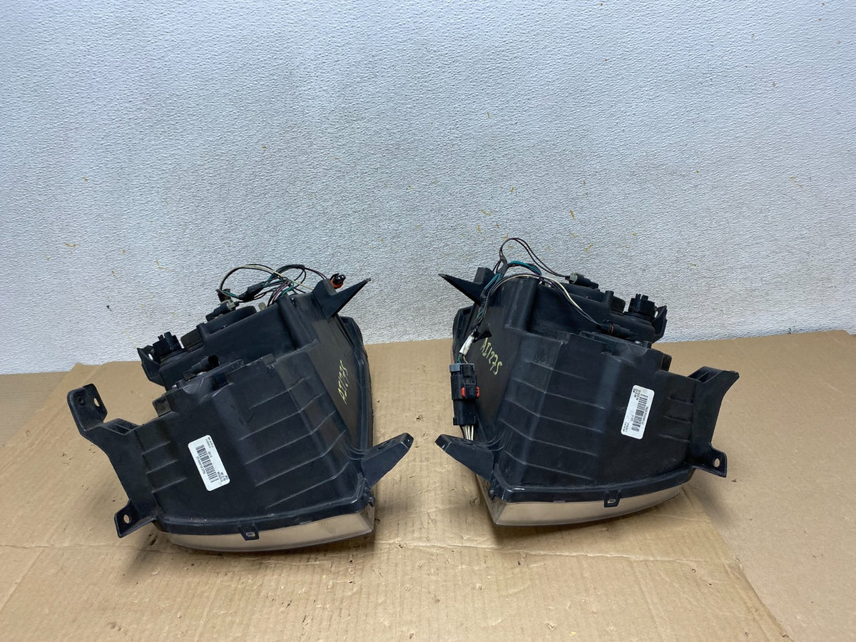 2005-2007 Jeep Grand Cherokee Left+Right Halogen Headlights AI1275 DW13