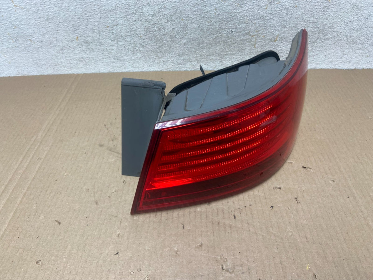 2009 to 2010 Hyundai Sonata Right Passenger Side Tail Light AI9485 LK2