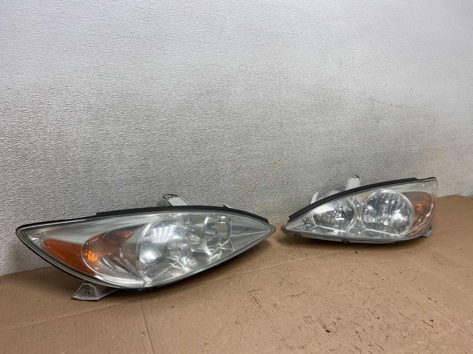 2002 2003 2004 Toyota Camry Left+Right Set Side Halogen Headlights Y2900 DW2