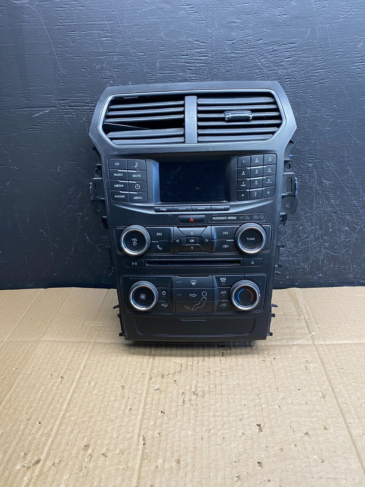 2016-2018 Ford Explorer Radio Heater Climate A/C Control Bezel Trim AC9463 DG0