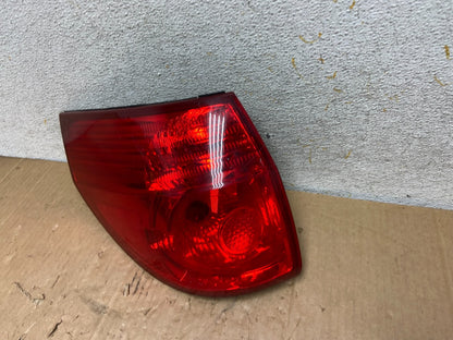 2006 to 2010 Toyota Sienna Left Driver LH Side Tail Light AI9123 LK1