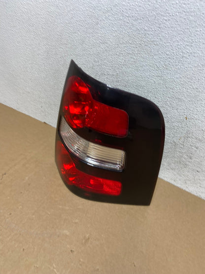 2006 to 2010 Ford Explorer Right Passenger Side Tail light AF9921 LK1