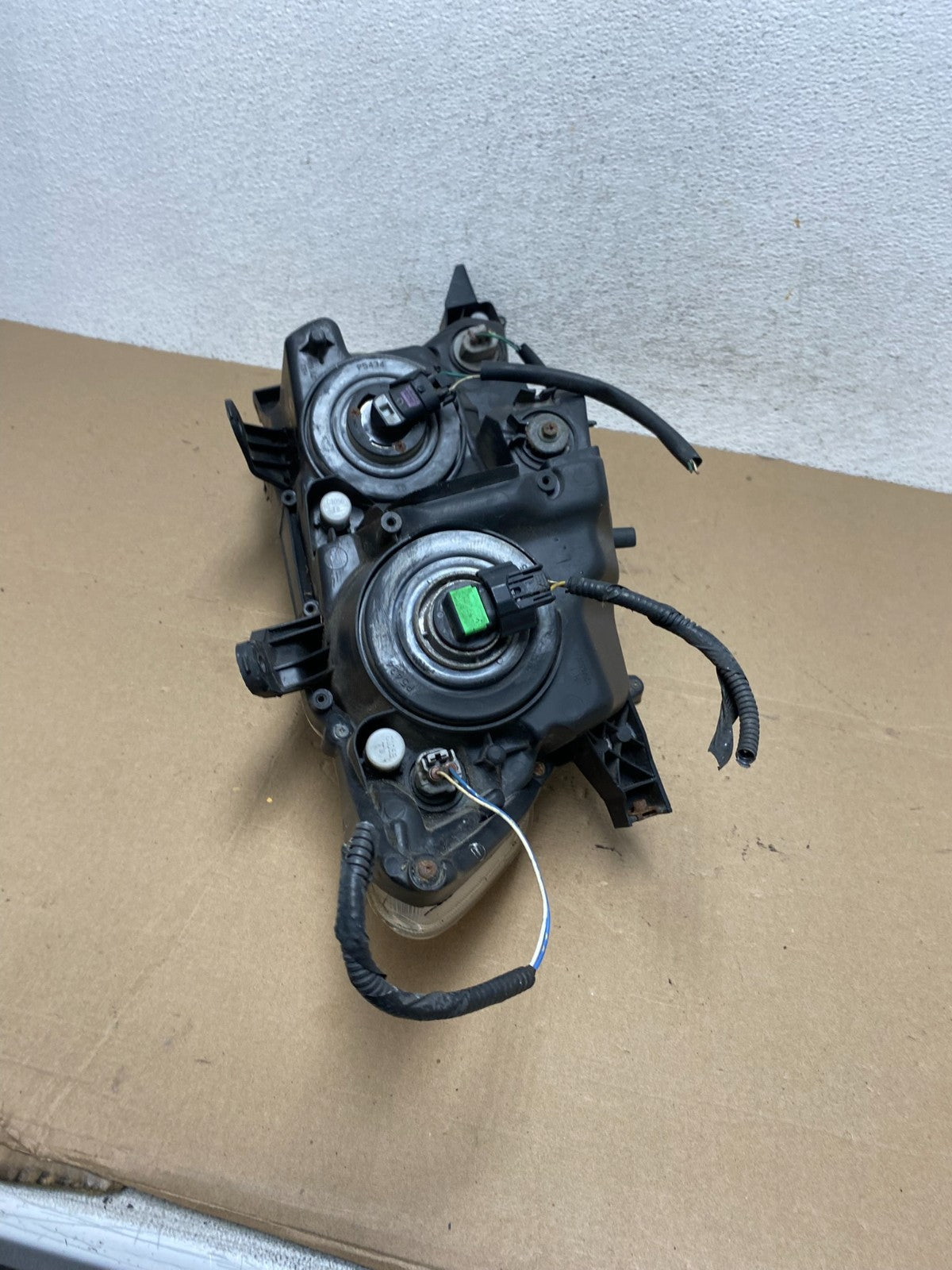 2009 to 2016 Toyota Venza Halogen Left Driver Side Headlight AF44209