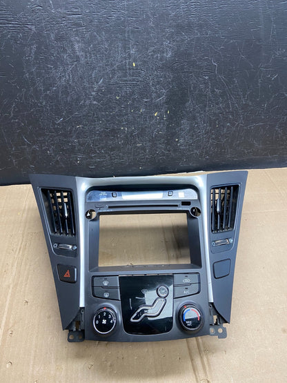 2011 - 2014 Hyundai Sonata Center Radio Climate Control Air Vent Bezel AD7105 DG0