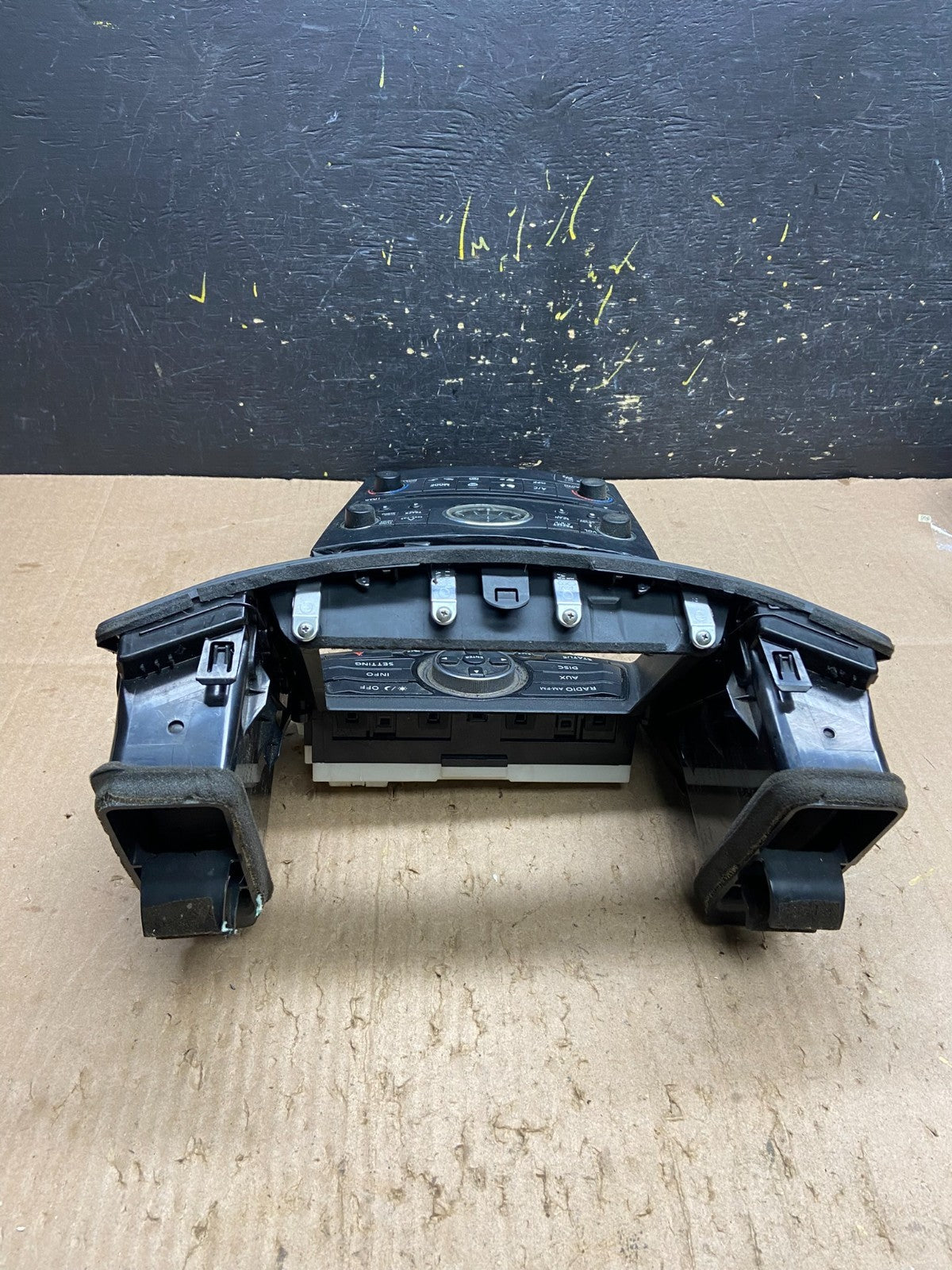 2007 to 2010 Infiniti G35 G37 Radio Player Climate Control Panel Bezel AB1784 DG3
