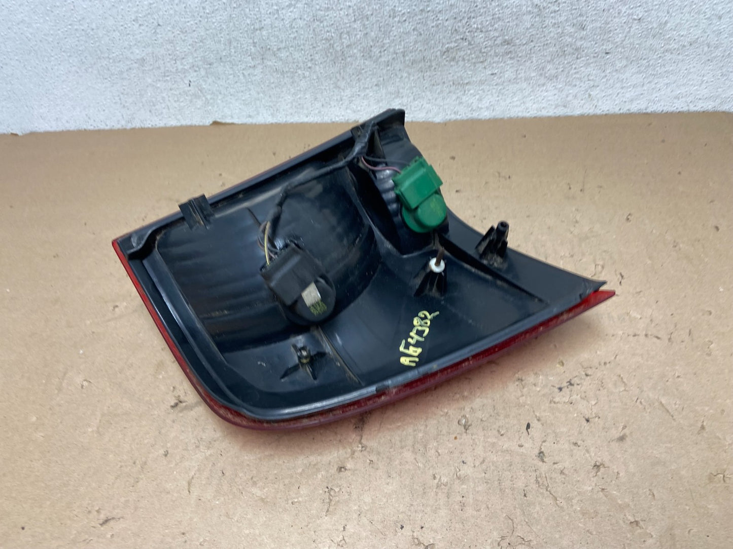 2002 to 2005 Ford Explorer Right Passenger Rh Side Tail light AG4382 PS4
