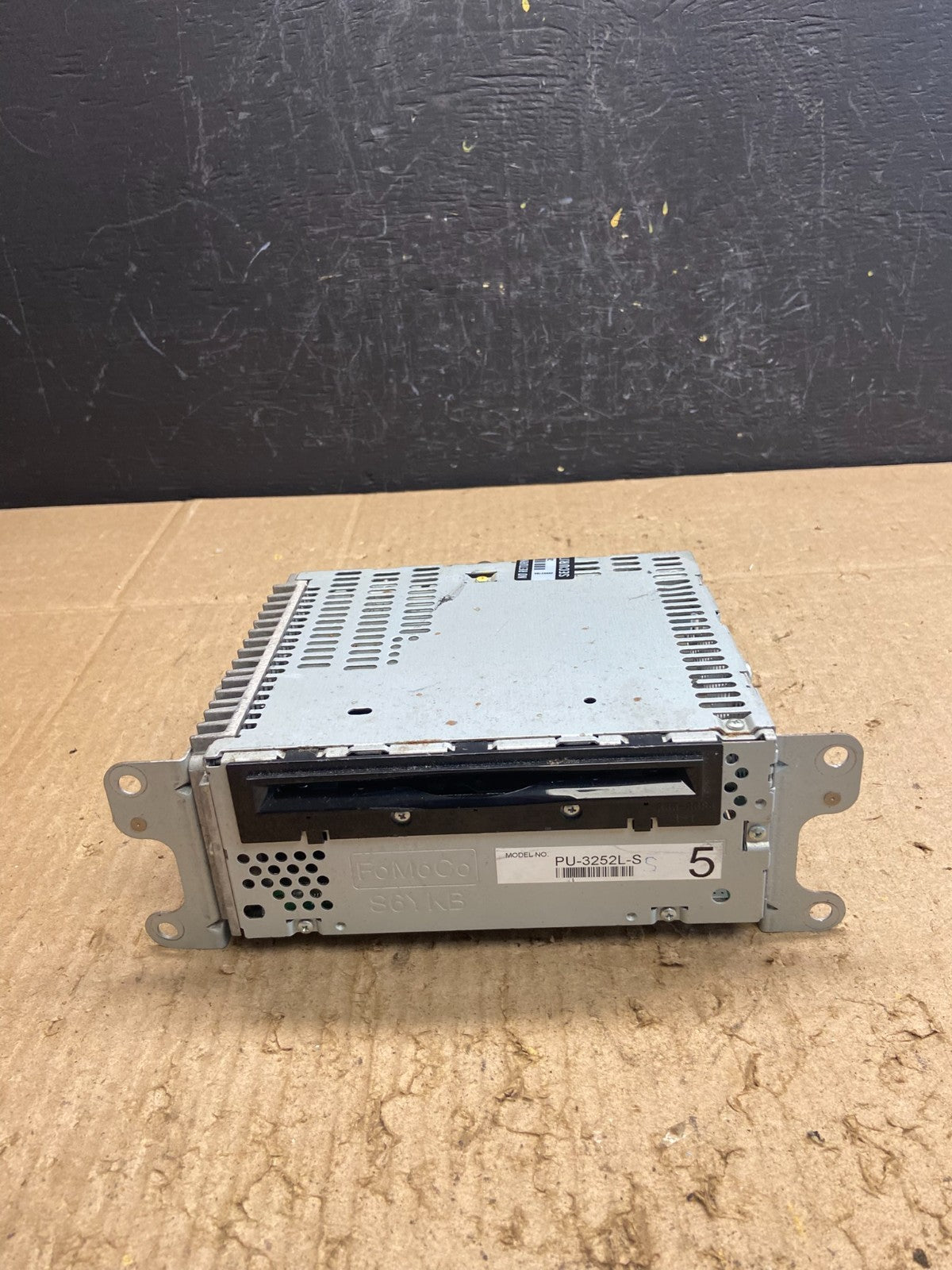 2011 2015 Ford Explorer Audio Equipment Radio Receiver AM FM CD ac4859 DG0