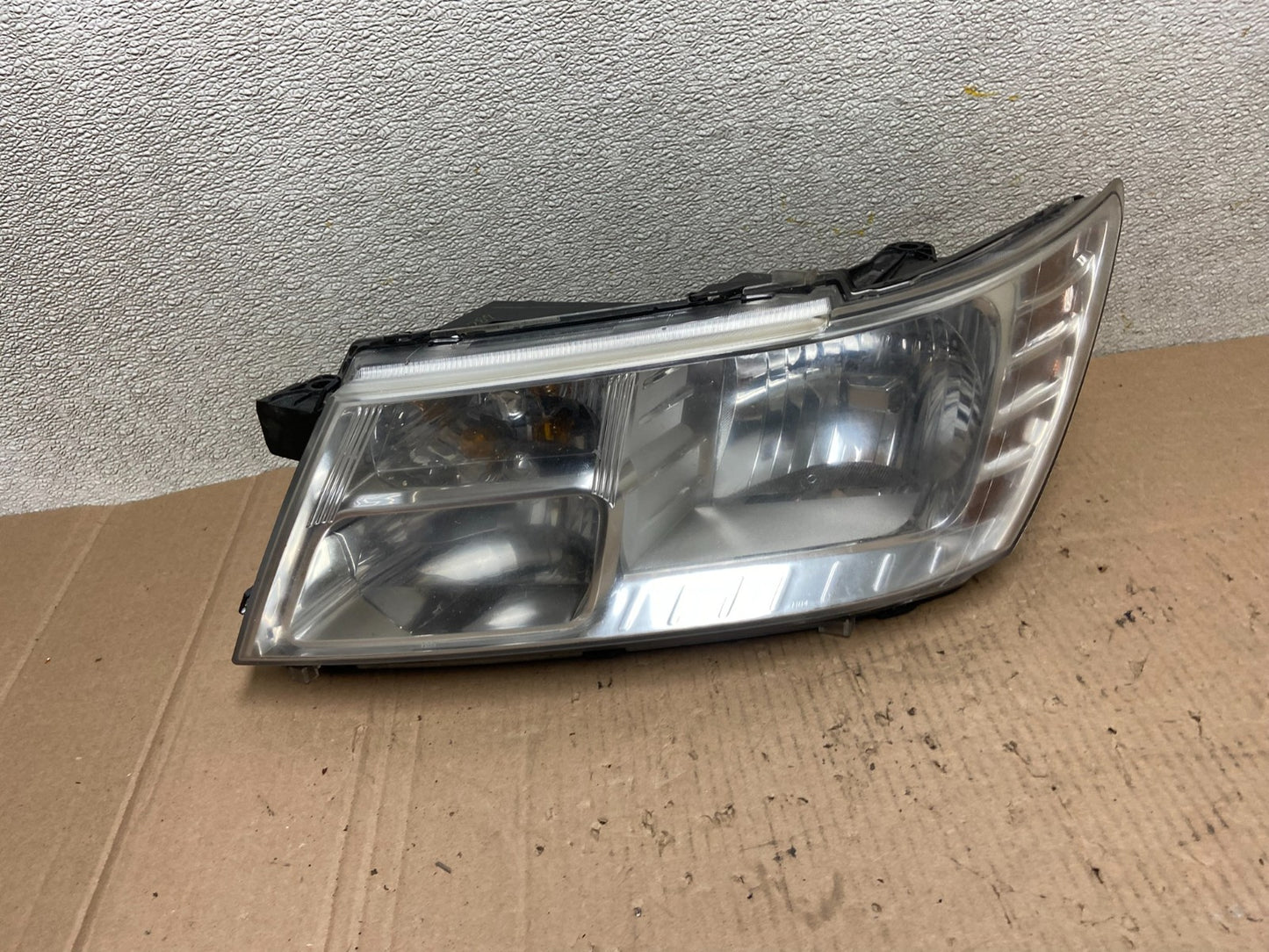 2009 to 2017 Dodge Journey Headlight Left Driver Lh Side Halogen Y0084 DW0