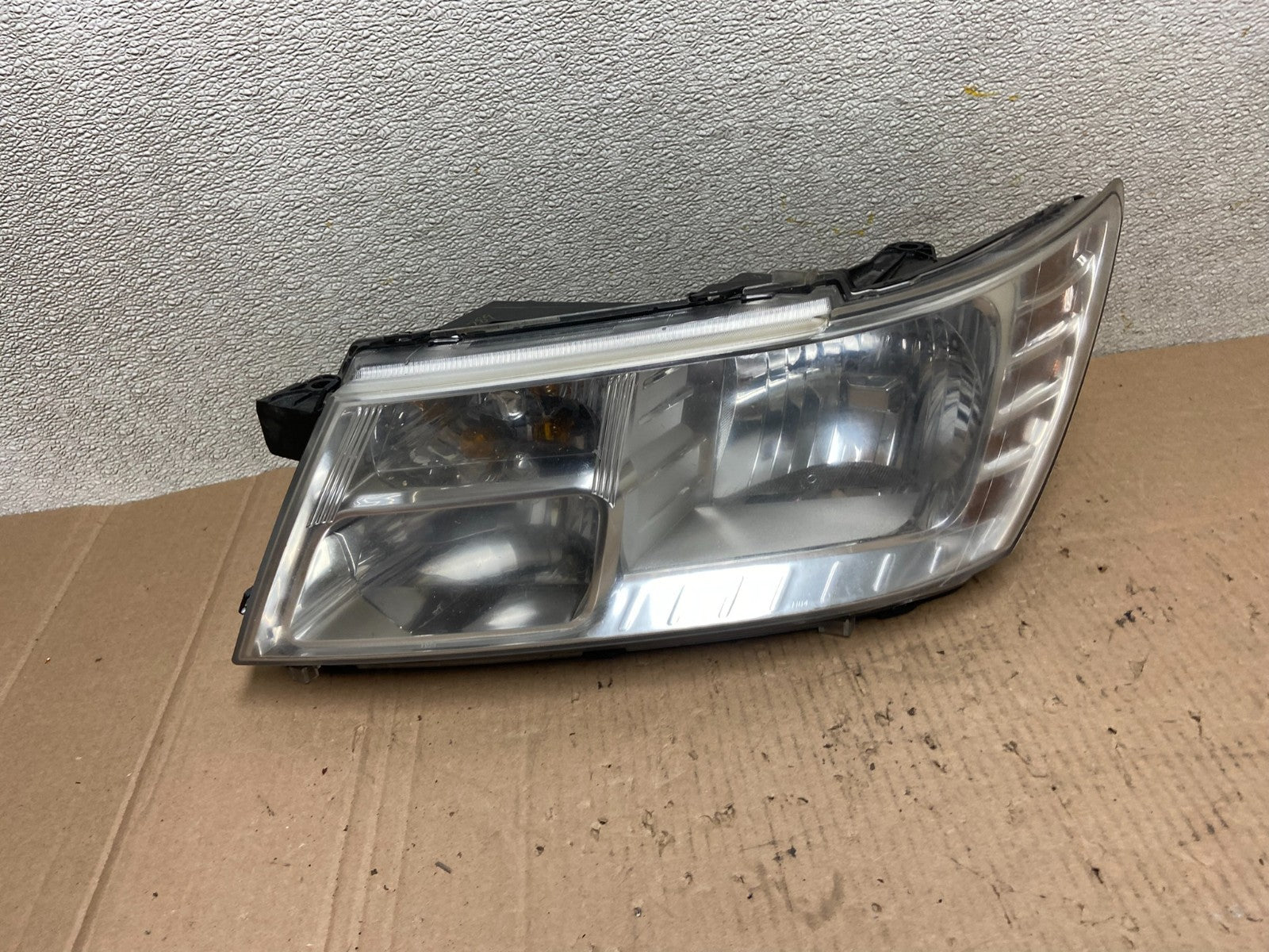 2009 to 2017 Dodge Journey Headlight Left Driver Lh Side Halogen Y0084 DW0