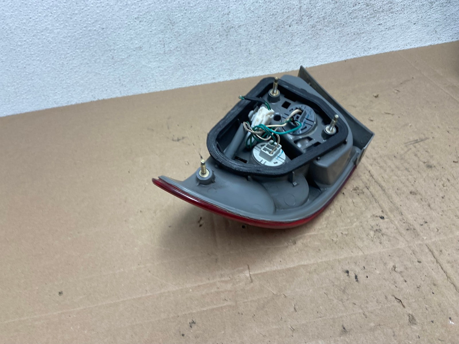 1998 1999 2000 Toyota Corolla Left Driver Lh Side Tail light AE6107 LK5