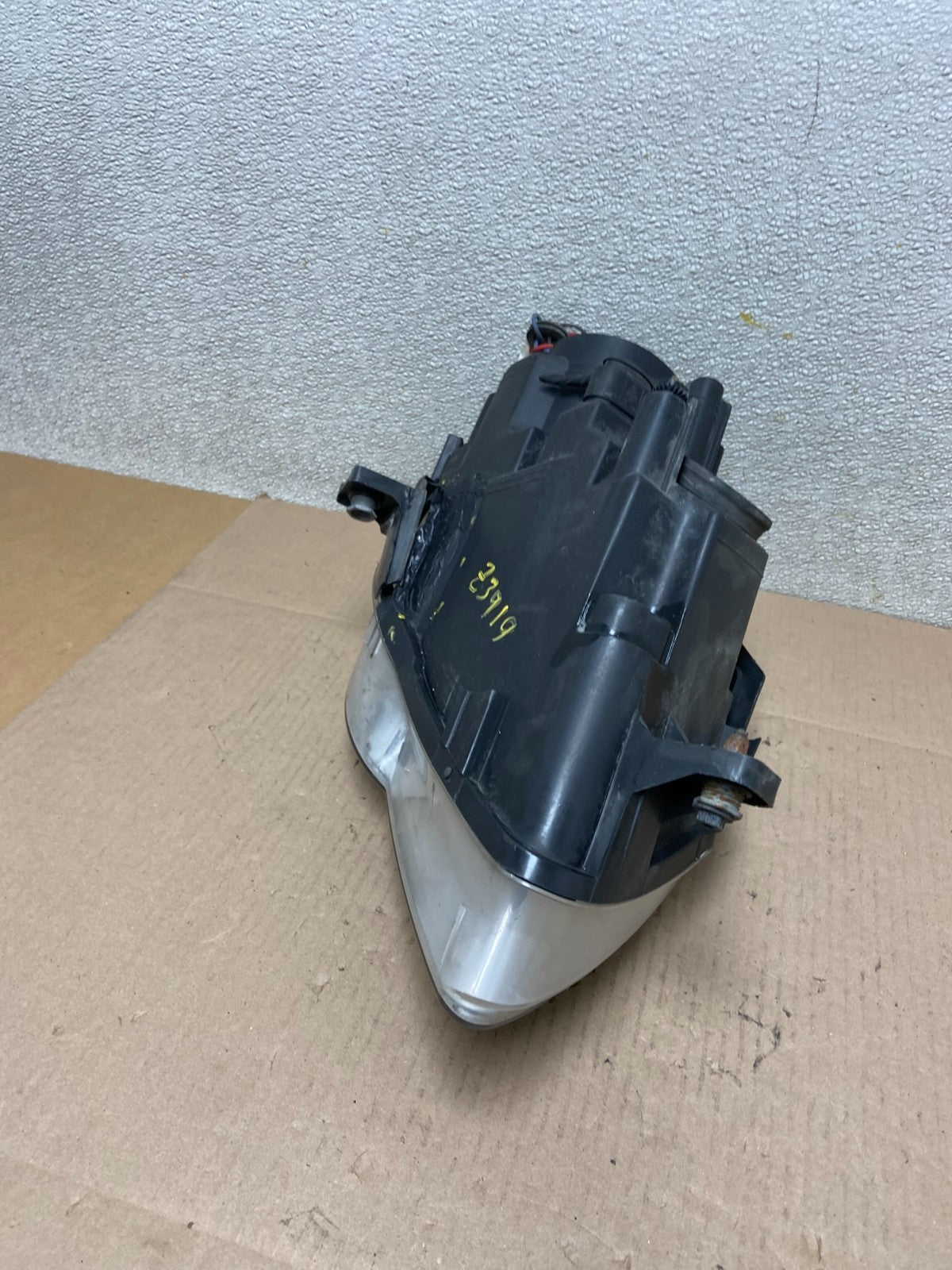2006 - 2010 Volkswagen Passat Left Driver LH Side Halogen Headlight TYC Z3919 DW8