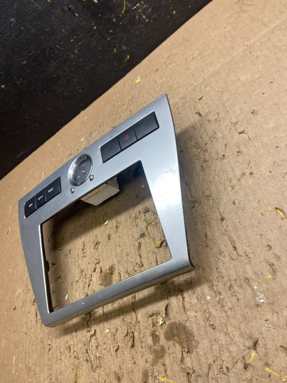 2006 to 2009 Ford Fusion Center Dash Radio Clock Bezel Trim OEM t8816 DG2