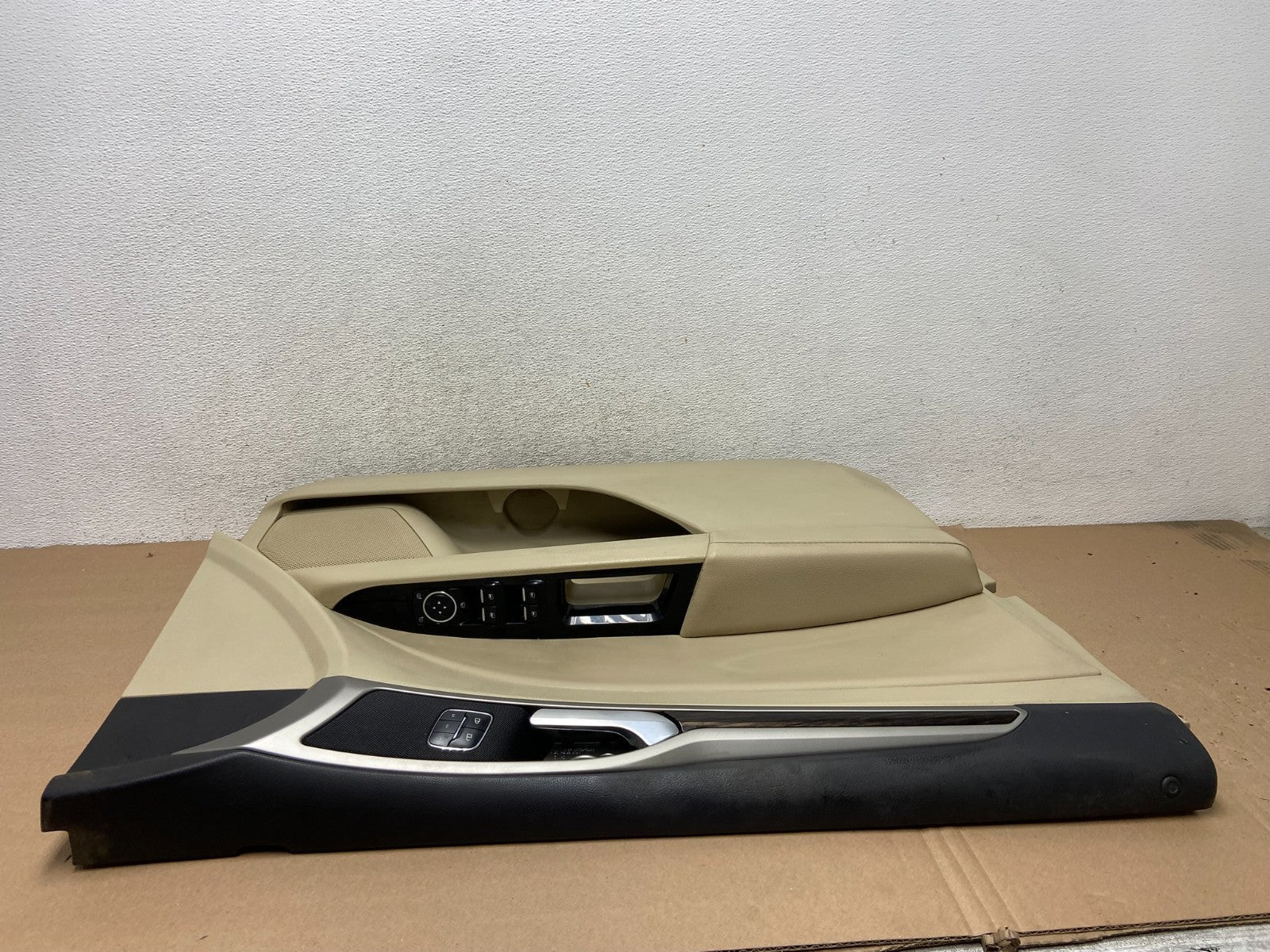 2013 to 2014 Ford Fusion Front Left Side Interior Door Panel AG4503 DG5