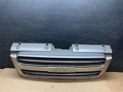 1998 1999 Isuzu Trooper Front Upper Grill Grille U7584 DG0