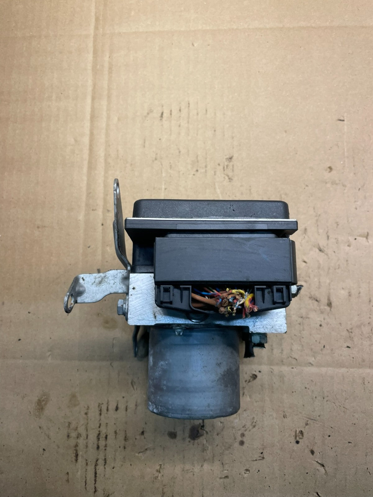 2007 to 2013 BMW 328i  ABS Anti-Lock Brake Pump 3451 6784868-01 OEM w6643 DG2