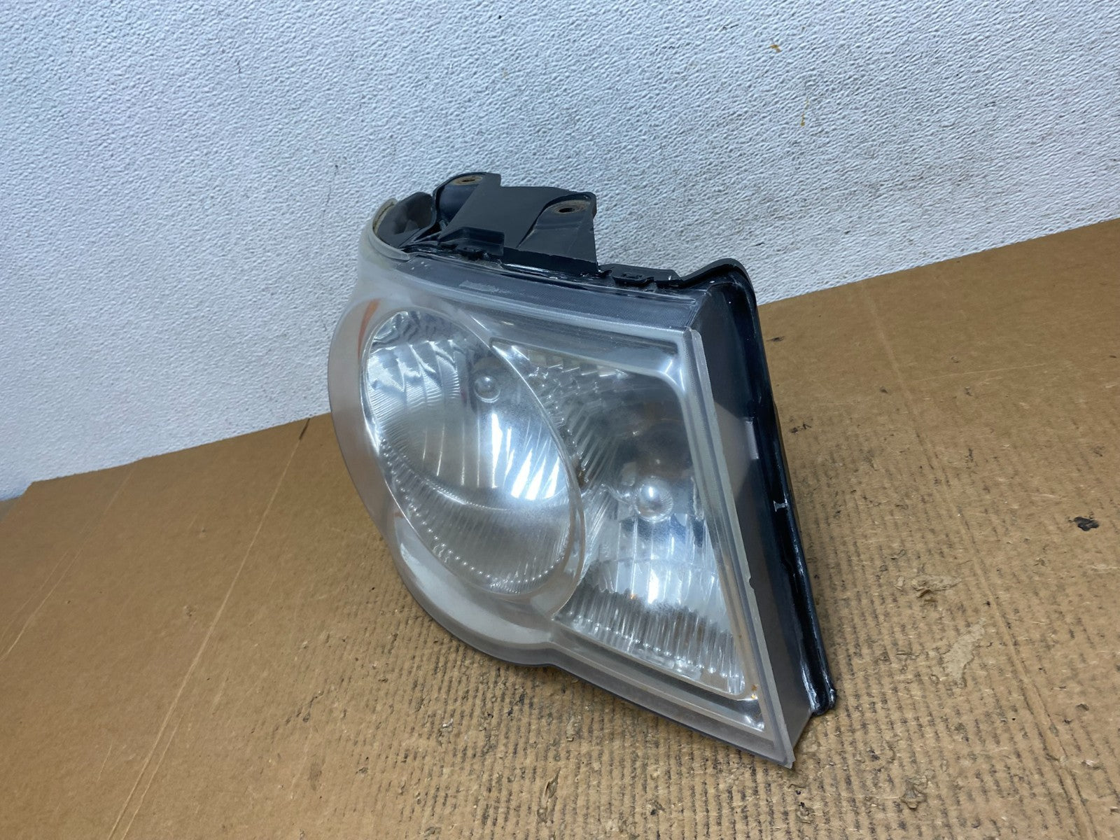 2007 2008 2009 Chrysler Aspen Right Passenger RH Halogen Headlight AE2661 DW1