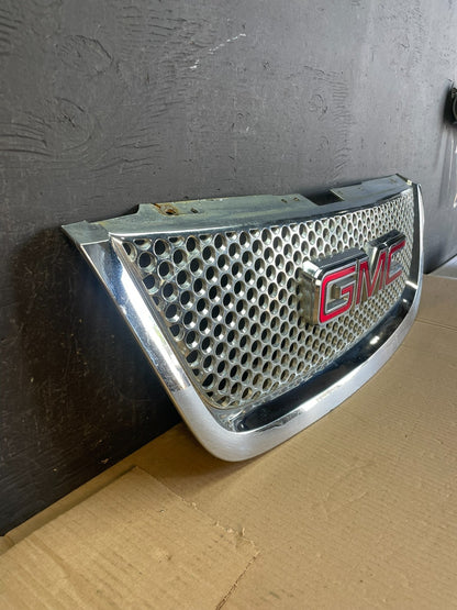 2011 to 2012 GMC Acadia Denali Front Upper Grill Grille AE3533 DG2