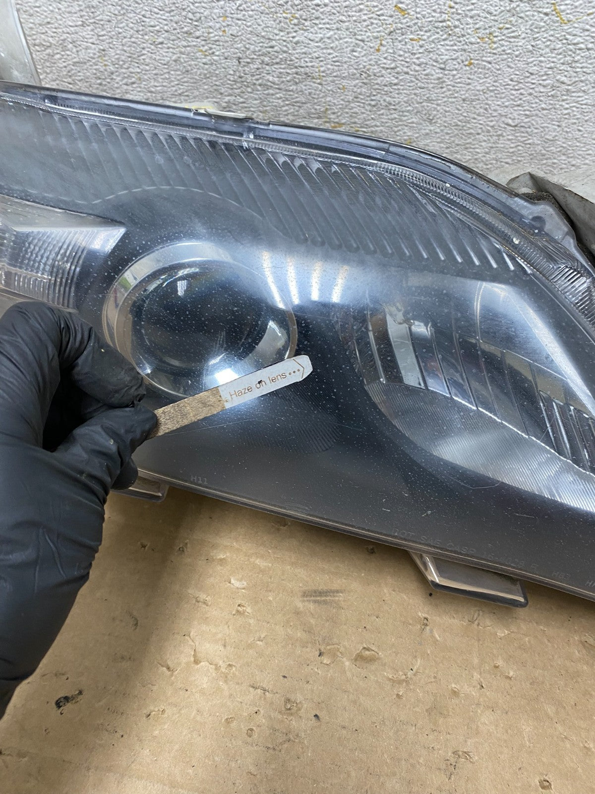 2010 - 2011 Toyota Camry Right Passenger RH Halogen Headlight AH8272 DW4