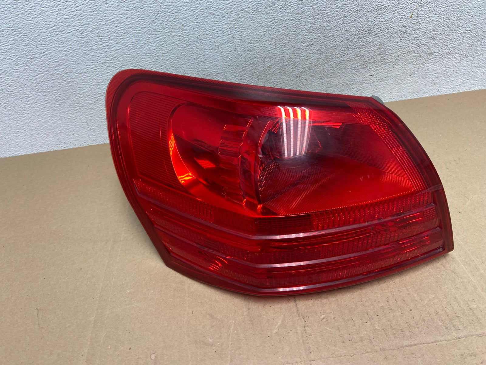 2008 to 2015 Nissan Rogue Left Driver Lh Side Tail Light AE6680 LK0