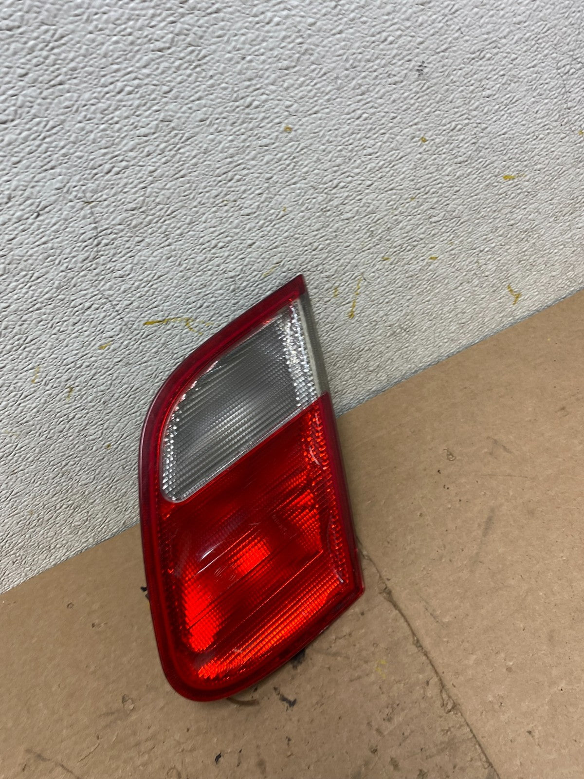 1998-2003 Mercedes Benz CLK Inner Right Passenger RH Tail Light Lamp P5198 DW2