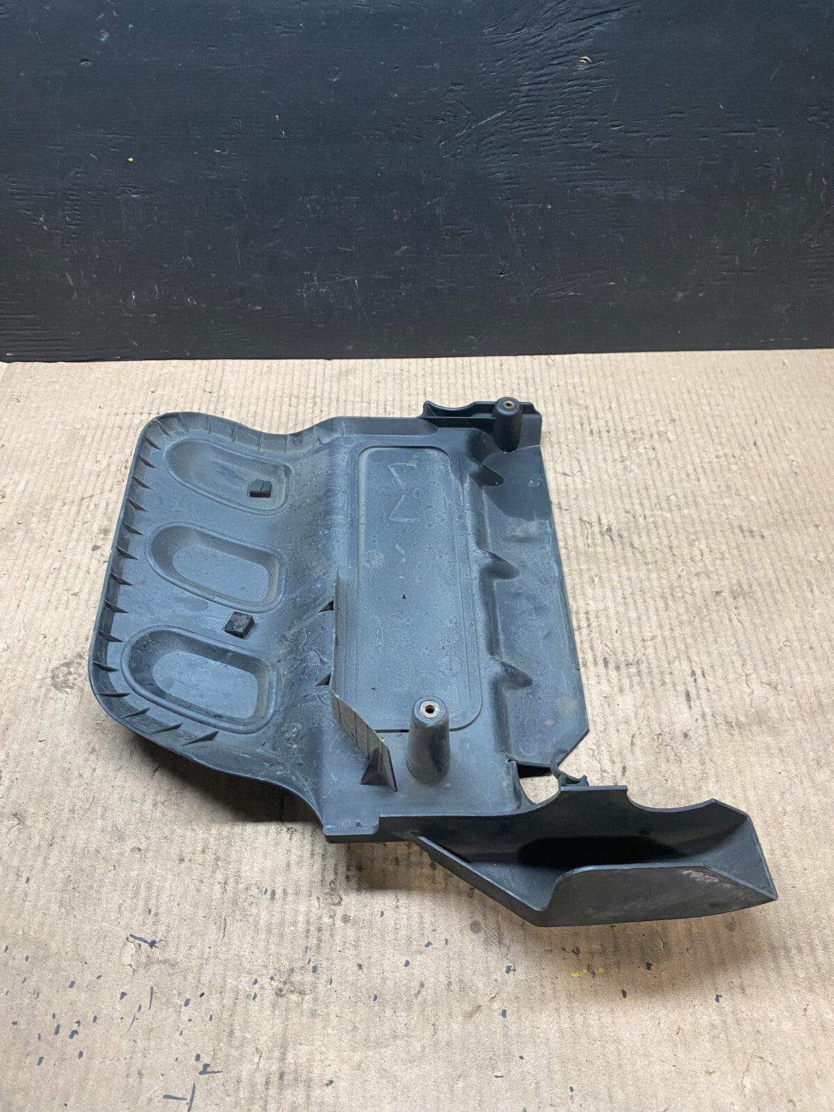 2008 Mazda Tribute  DOHC 24 VALVE Engine Shield Top Cover E48306