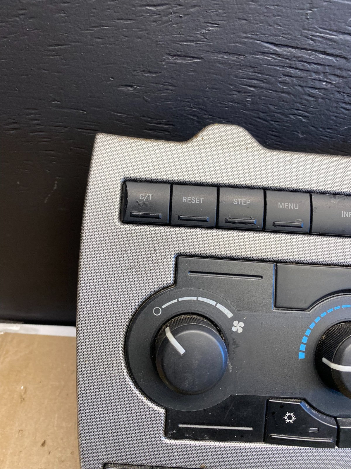 2005 2006 2007 Jeep Commander Grand Cherokee A/C Climate Control Bezel AB5674 DG3