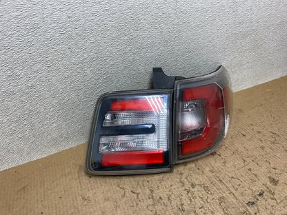 2013 to 2016 GMC Acadia Right Passenger RH Side Tail Light W8055 DW2