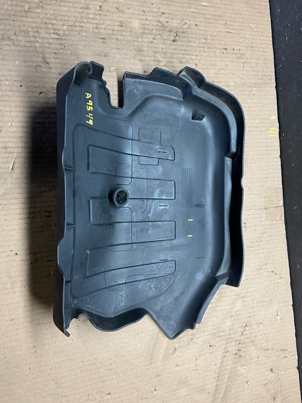 2008 to 2012 Chevrolet Malibu Engine Cover Plastic Motor Shield A9549 DG2