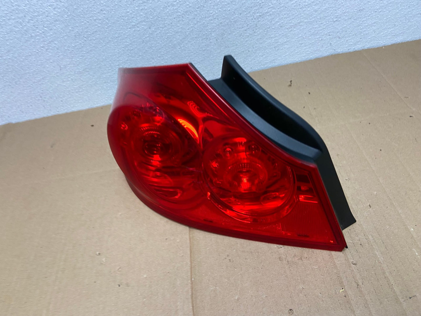 2007 to 2013 Infiniti G35 G37 Sedan Left Driver LH Side Tail Light Oem AB80651