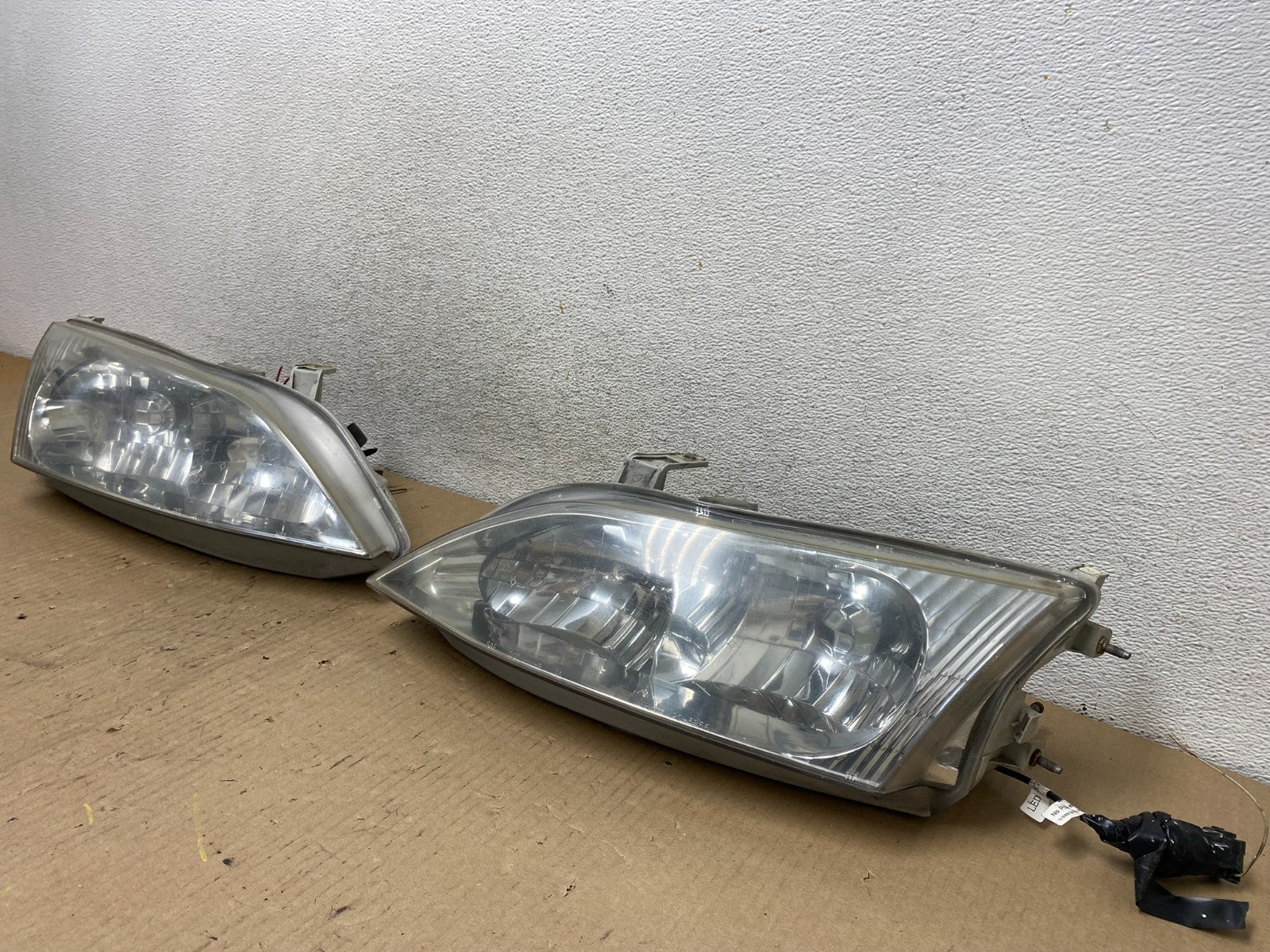 1997-2001 Lexus Es300 Left+Right Headlights Halogen AG8006 DW2