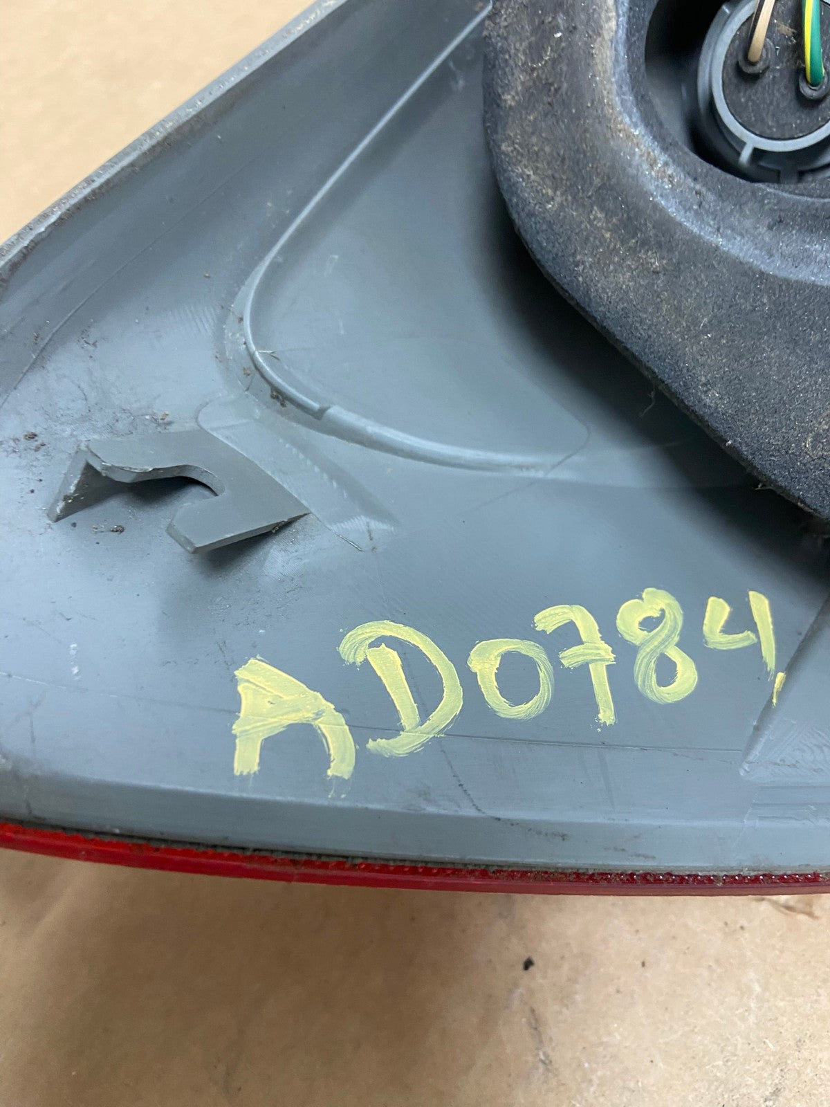 2009 - 2014 Toyota Matrix Right Passenger RH Side Tail Light AD0784 LK6