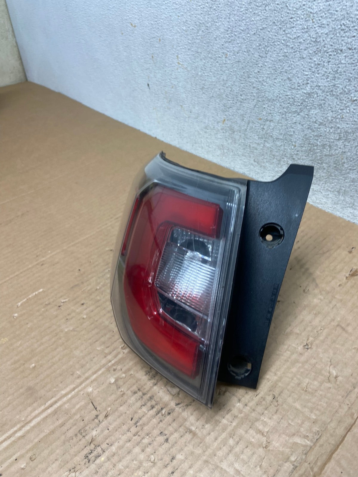 2013 to 2016 GMC Acadia Left Driver LH Side Tail Light AI6536 LK1