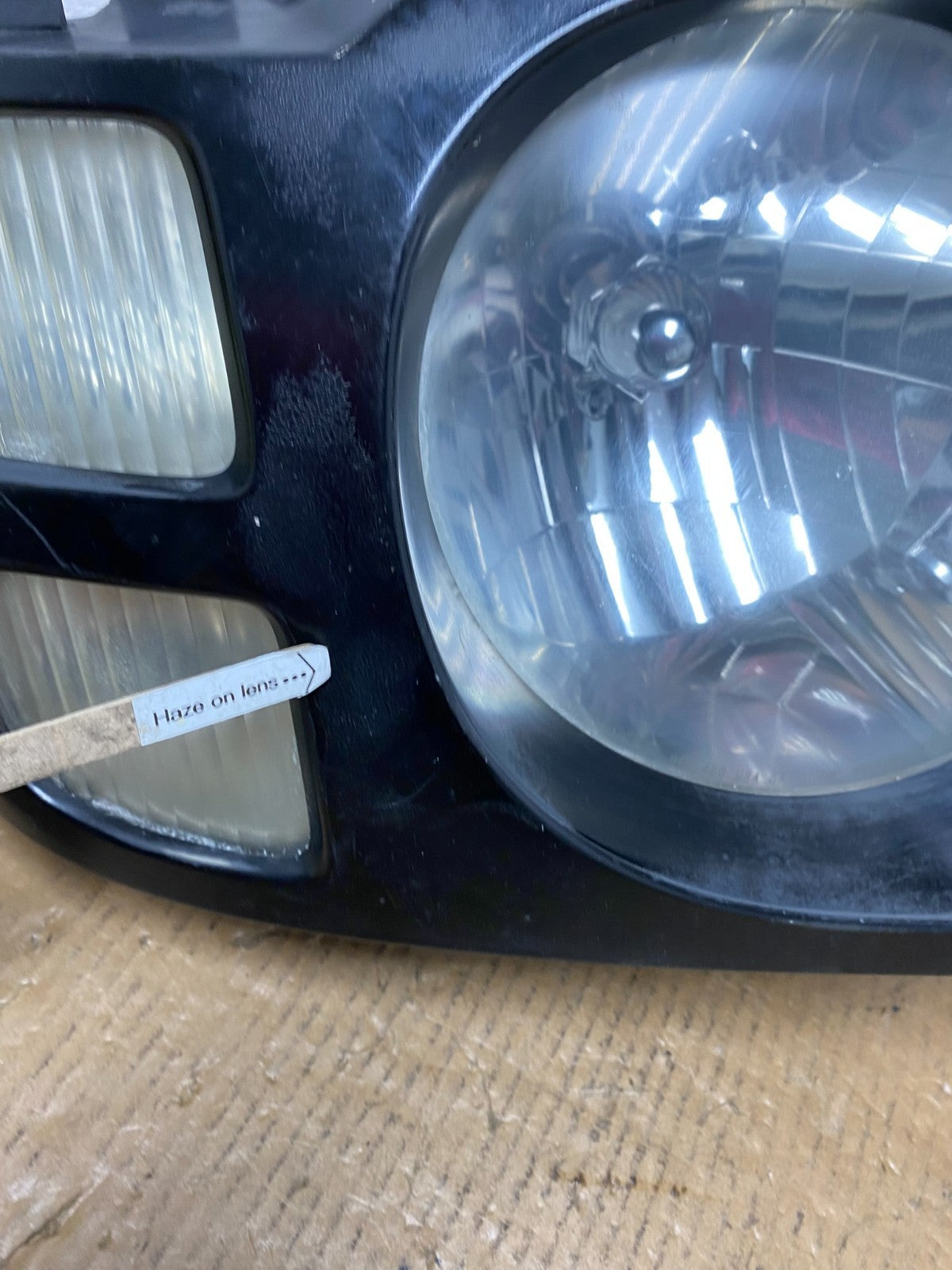 2002 2003 2004 Nissan Xterra Left+Right Side Headlights AE0510 DW6