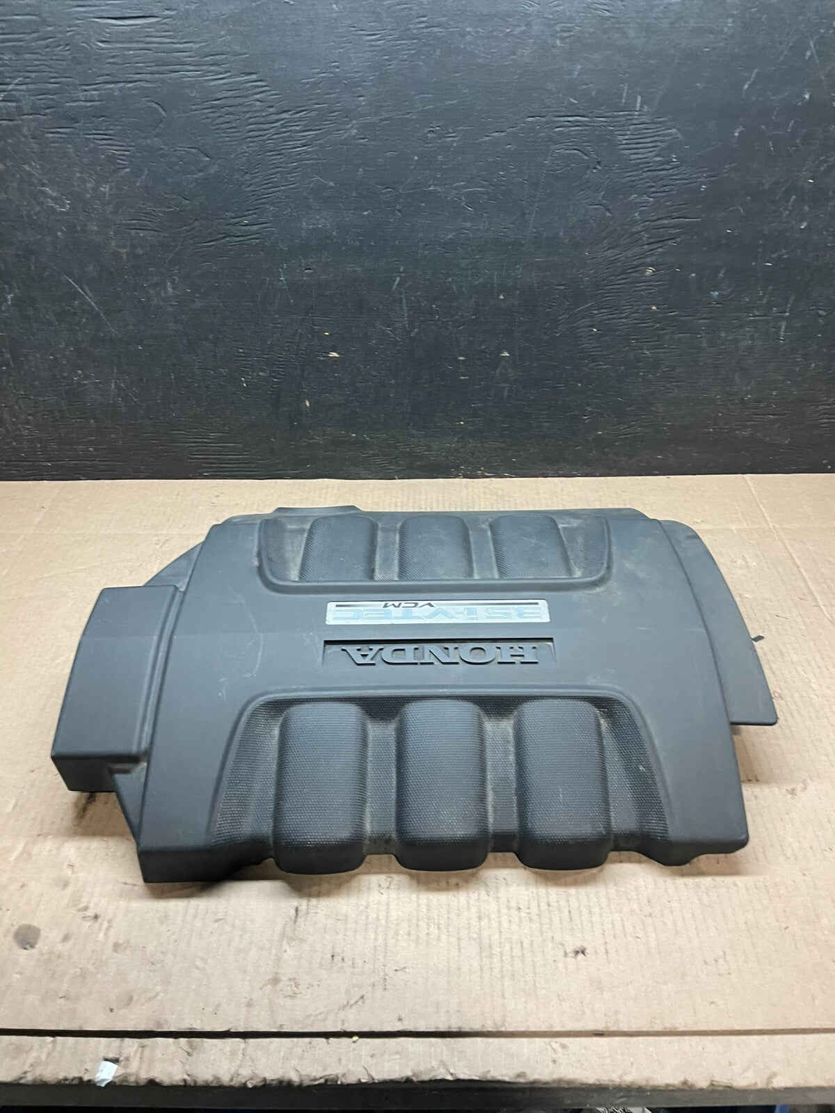 2005 to 2007 Honda Odyssey Black Engine Cover OEM J6936 DG1