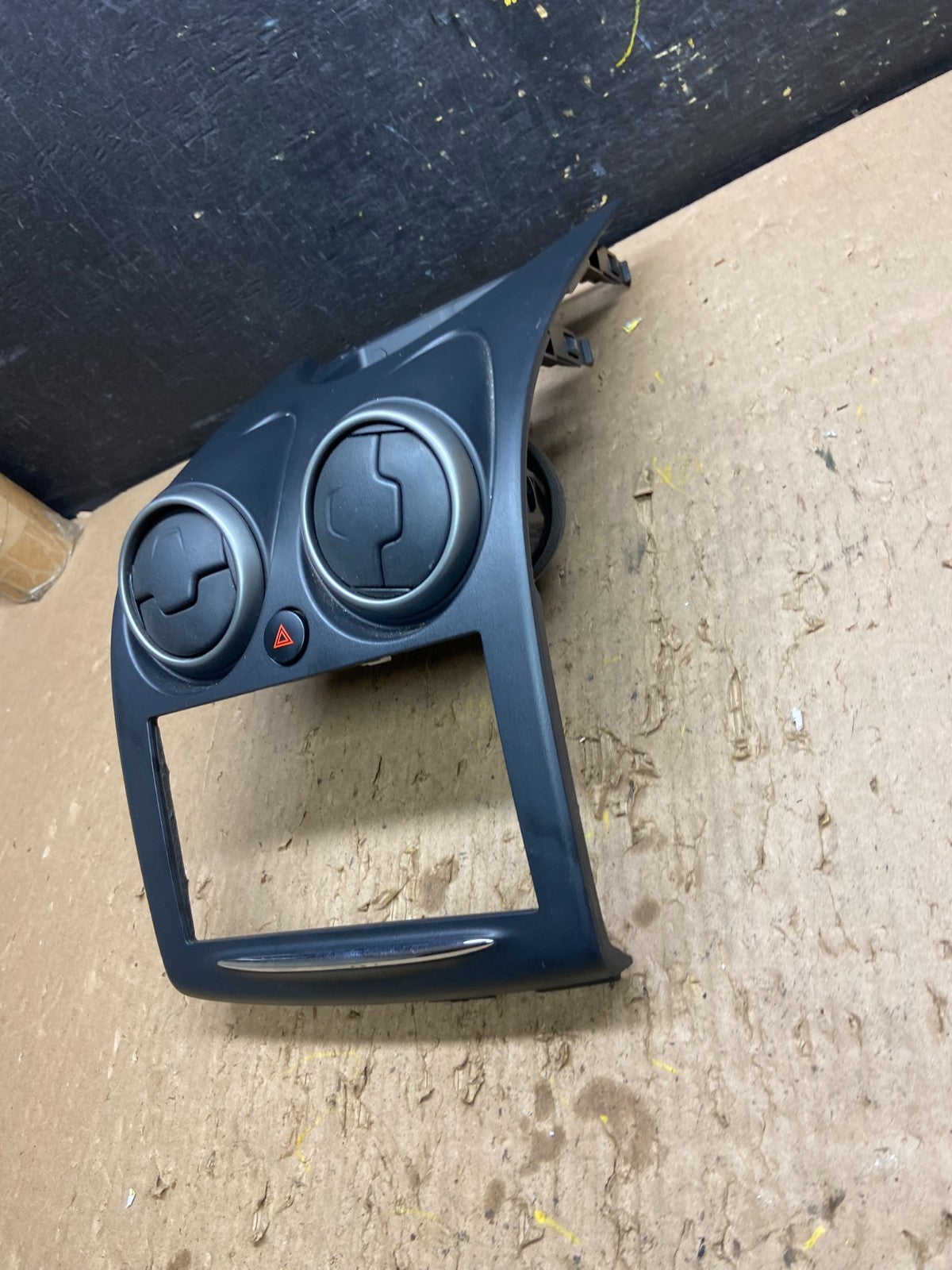 2011 2012 2013 Nissan Rogue Dash Upper Center Radio Bezel Trim T8436 DG2