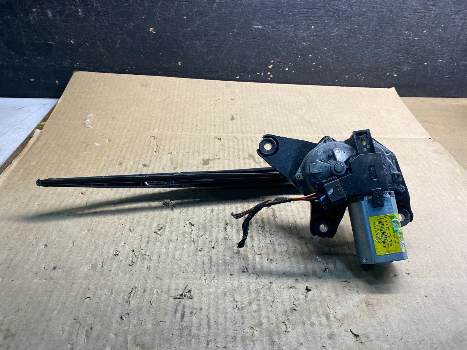 2006-2013 Mercedes GL450 ML500 R550 Rear Glass Windshield Wiper Motor z4827 DG5