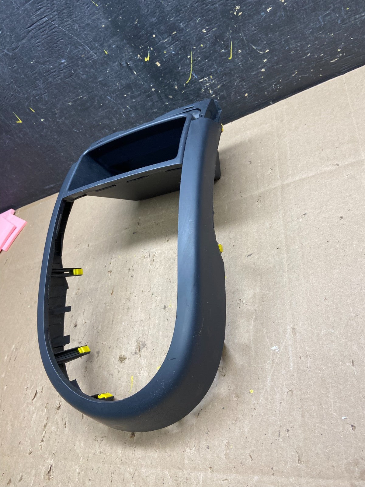 2010 2011 Kia Soul Lower Center Dash Storage Radio Trim Bezel U4734 DG2