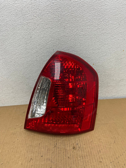 2006-2011 Hyundai Accent Sedan Right Passenger Side Rh Tail Light AD0835 LK0