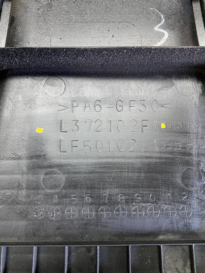 2004 to 2006 Mazda 3 DOHC 16 VALVE 2.3L Engine Shield Top Cover P0225 DG8
