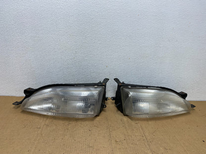 1995 - 1996 Toyota Camry Left+Right Side Set Halogen Headlights AD1238 DW0