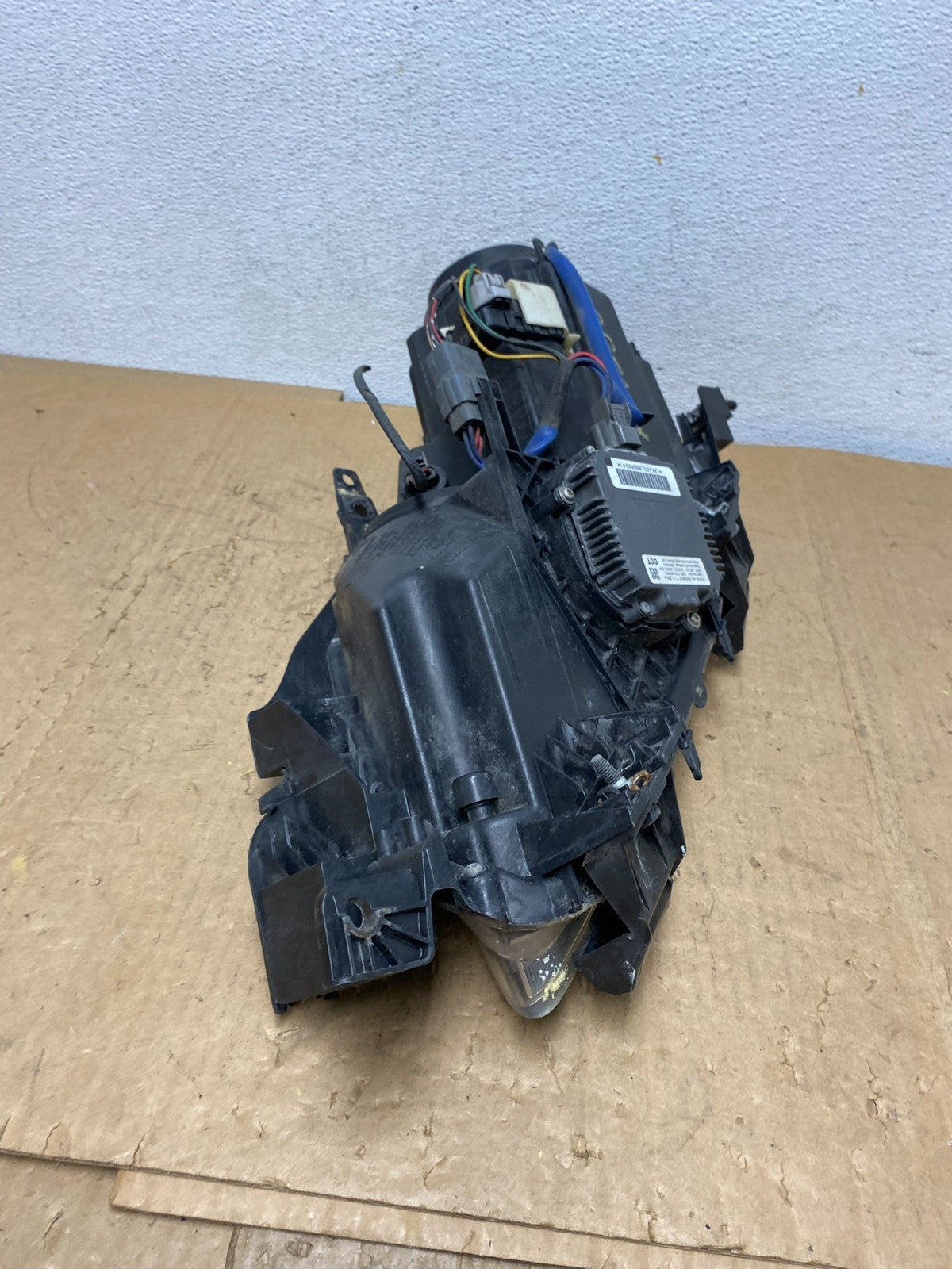 Xenon 2007 to 2009 Mazda CX-7 Right Passenger RH Side Headlight AD0586 DW8