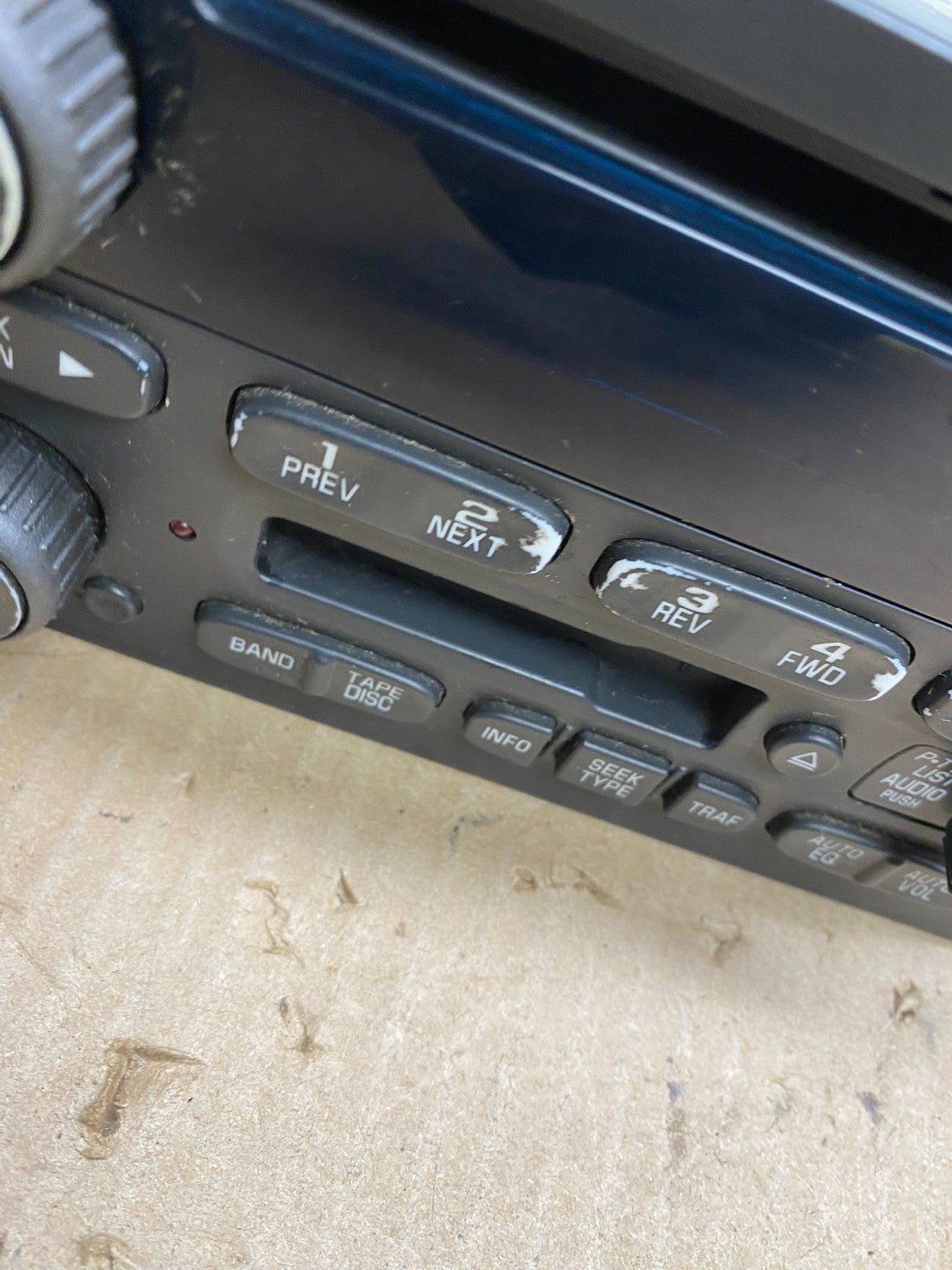 2003-2005 Cadillac Escalade Radio CD AM/FM Player OEM AB9455 DG1