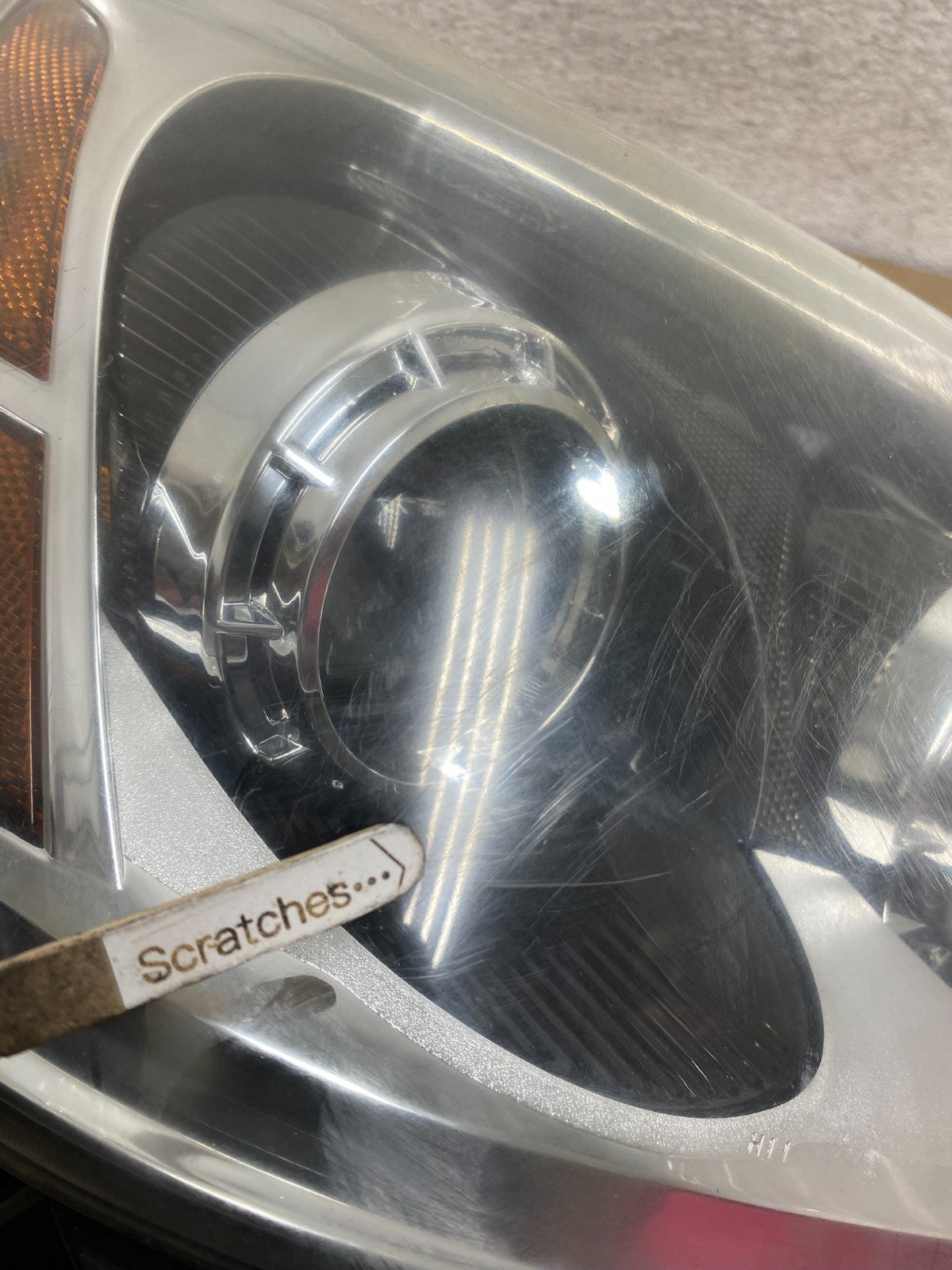 2007-2012 Gmc Acadia Halogen Headlight Right Passenger Side AG7976 DW3